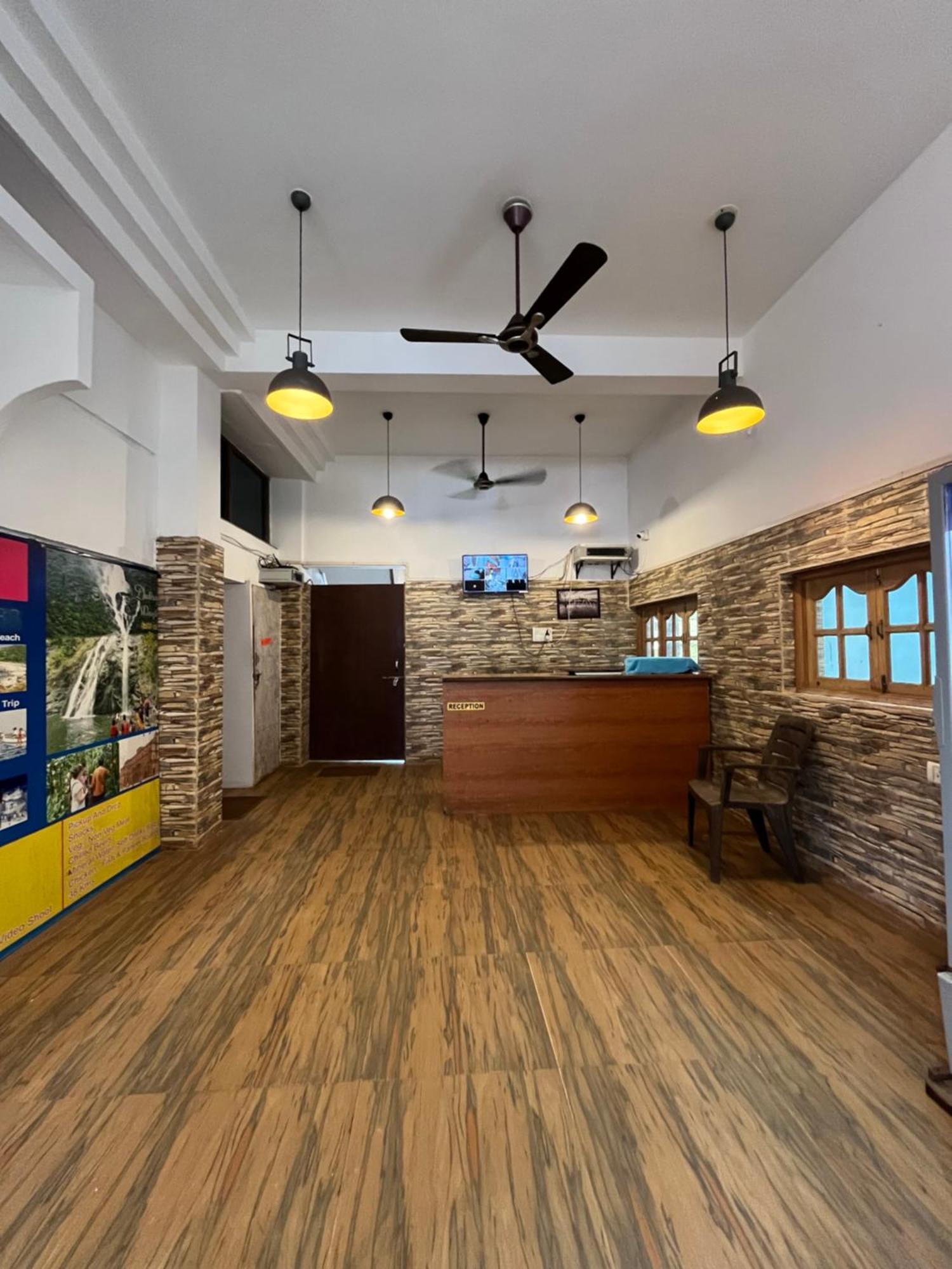 Aura Rooms & Swimming Pool, Калангуте Екстериор снимка